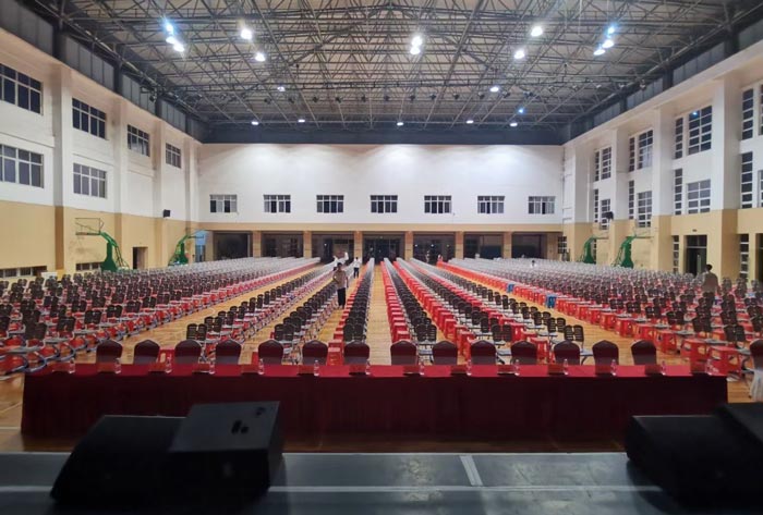 怎么策劃一場(chǎng)完美的學(xué)校迎新晚會(huì)活動(dòng)?